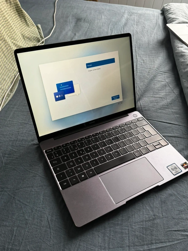 hua1 Huawei MateBook 13 (2020)