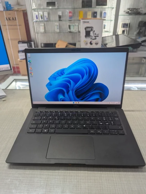 Ordinateur portable Dell Latitude 7410